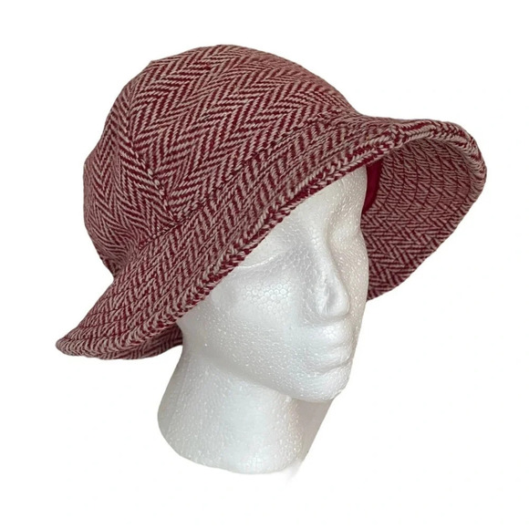 Red/cream metallic tweed bucket hat for women main image 4